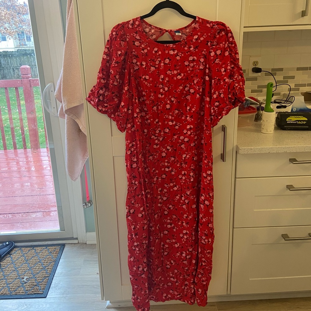 Beautiful women’s floral maxi red and pink dress plus size